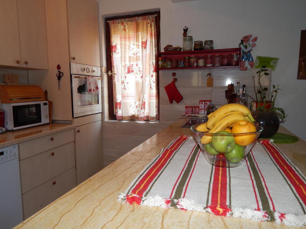 Impeccable Apartment With View In Dolna Matka Скопье Экстерьер фото